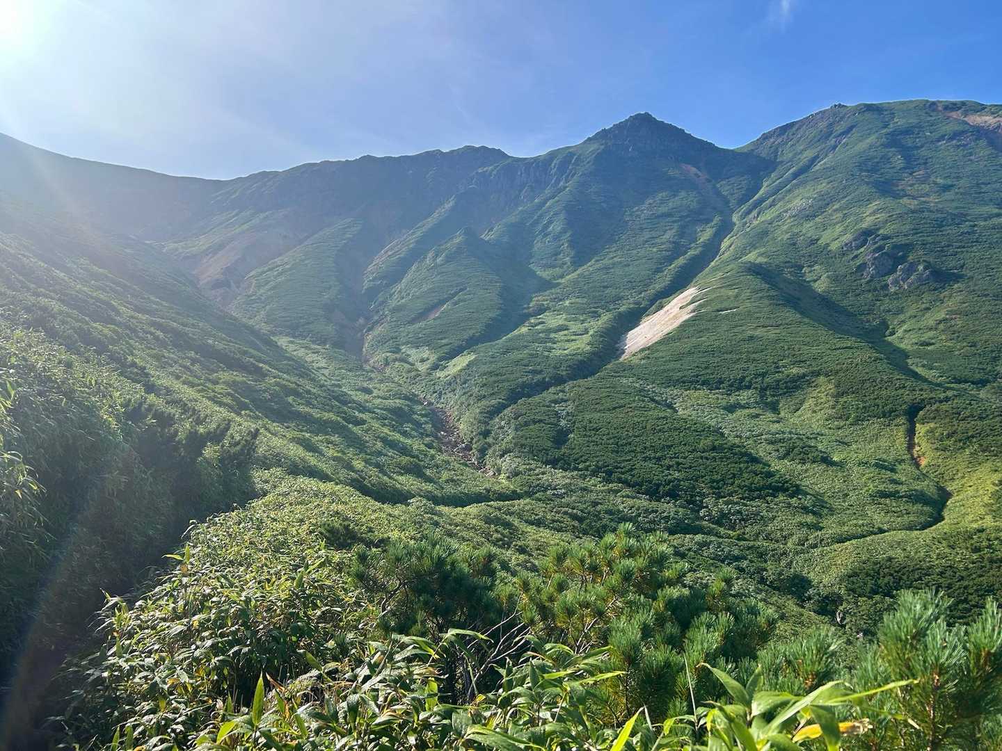 富良野岳-三峰山-上ホロカメットク山 周回コースの写真