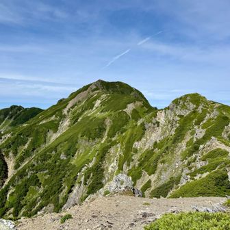 裏側からの塩見岳✨