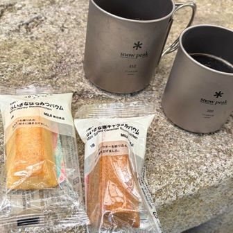 スイーツは無印の不揃いバウムシリーズミニ😋