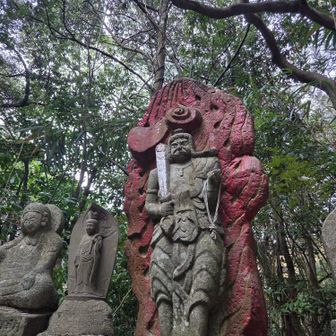 仏さまも燃える🔥