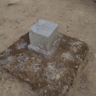 古い一等三角点
ここのは規格外サイズで珍しいそう
知らなかった