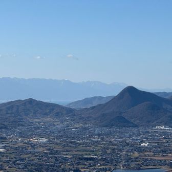 今日は視界も良くて石鎚山系も✨