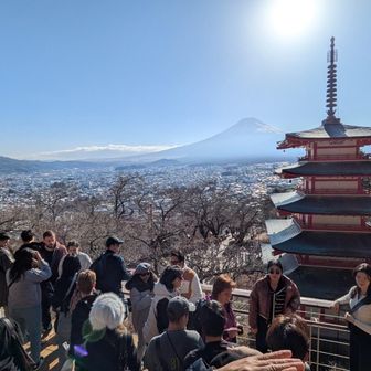 展望デッキはインバウンドがたくさんいた。