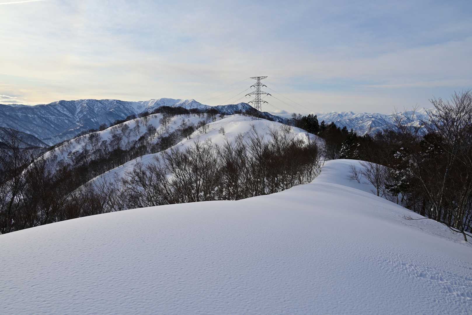 鍋床山山頂の雪原