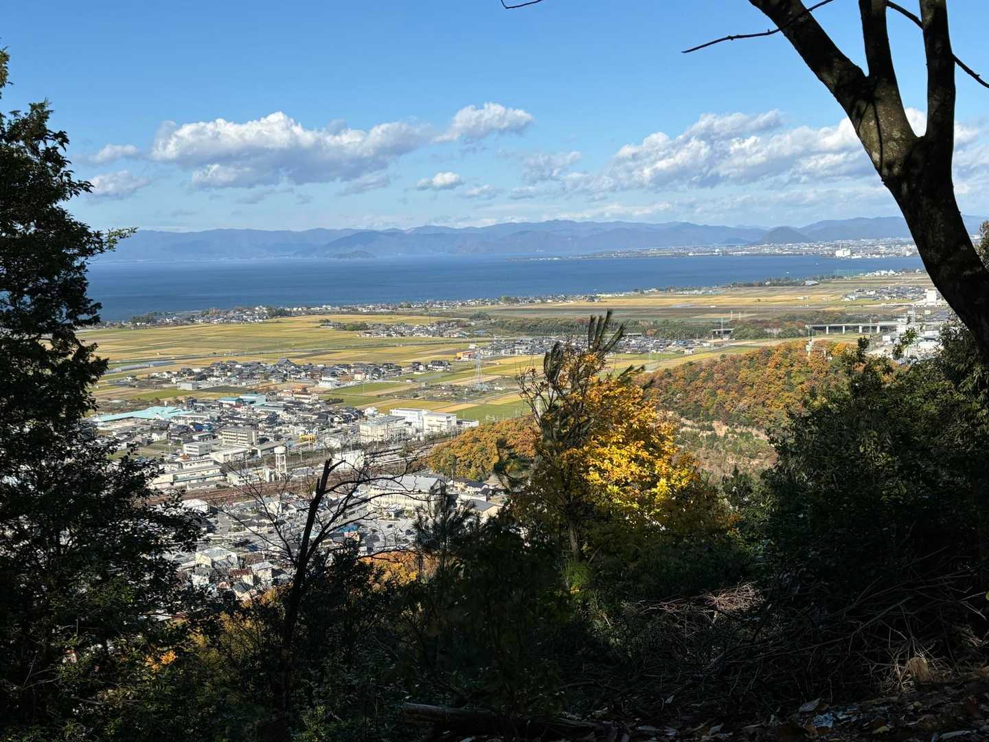 琵琶湖の奥は、比良山系