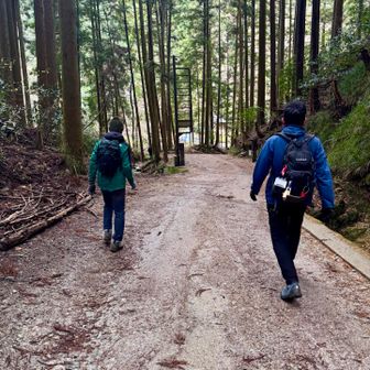無事に下山して来ました👍

tatsuさん、私達の🐢ペースに
付き合ってくれてありがとうね🤗