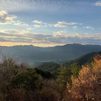 局ヶ岳登山道入口からの景色