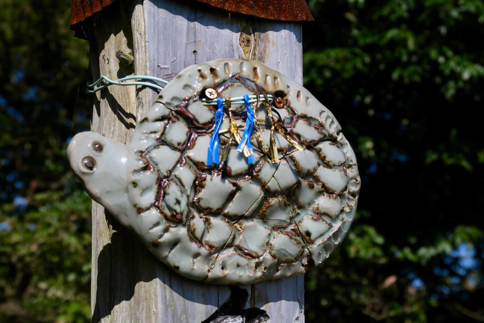 標柱に亀のモニュメント🐢