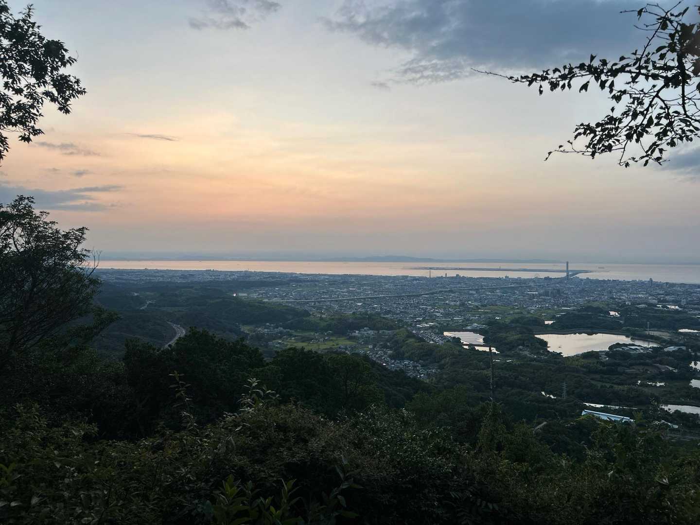 山頂到着、陽がない💦沈んじゃってました😅　

人気者のヤマガラちゃんも、もう今日は帰っていったと、山頂にいた方が教えてくれました
これまた残念…😭　