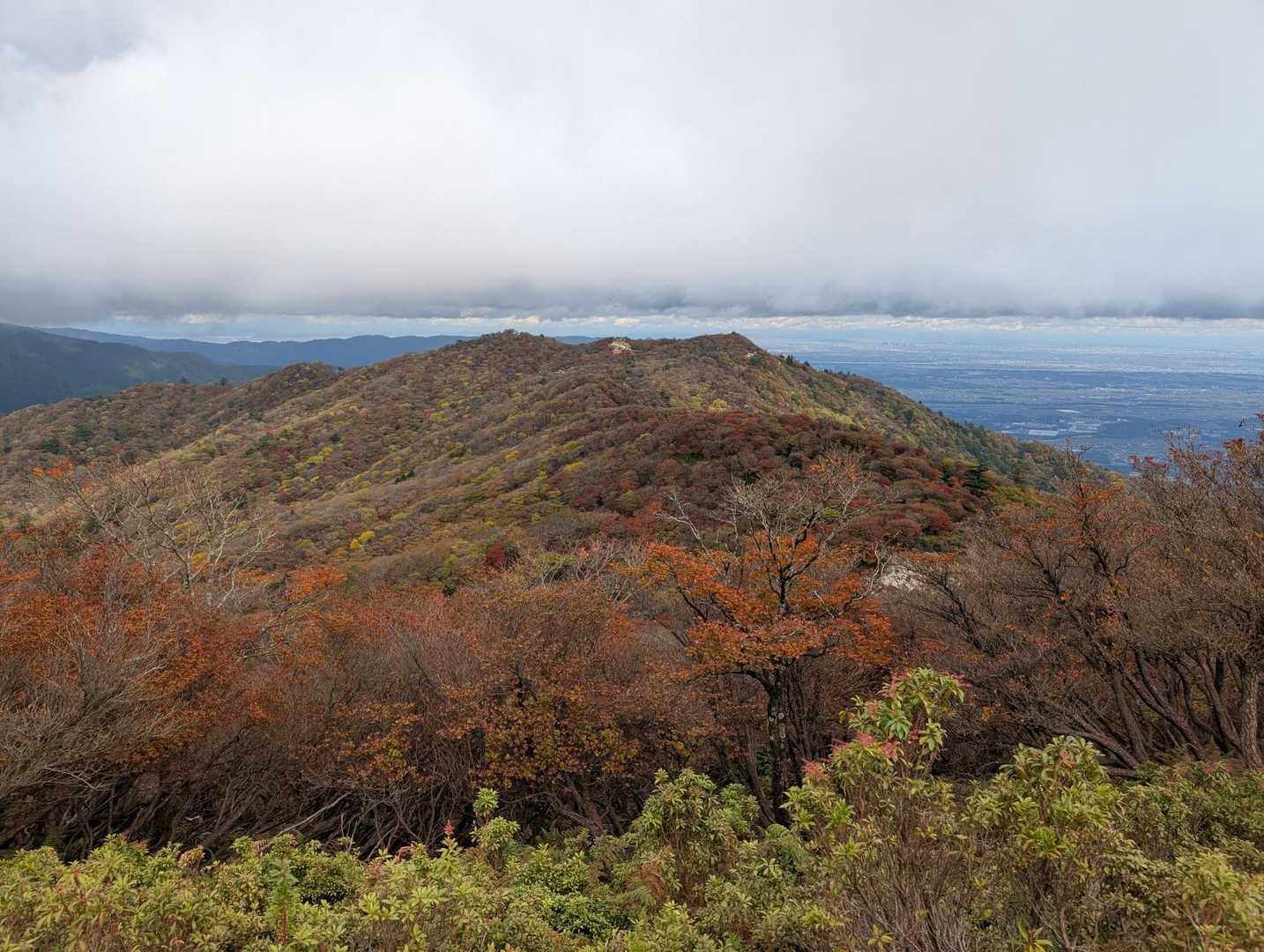 これから向う三池岳