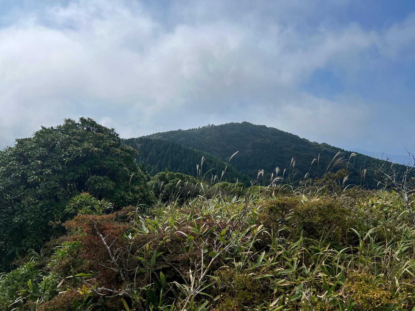 あのお山が冠ヶ岳かな？