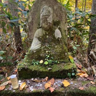 登山の無事を祈り、終わって感謝した地蔵さま。