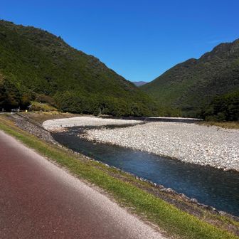 銚子川、綺麗です