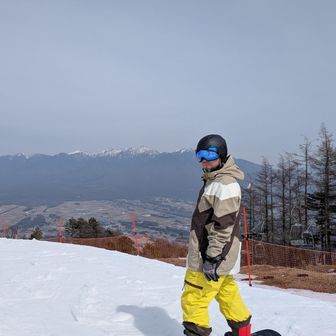 旦那はこのまま上級コースで滑ります