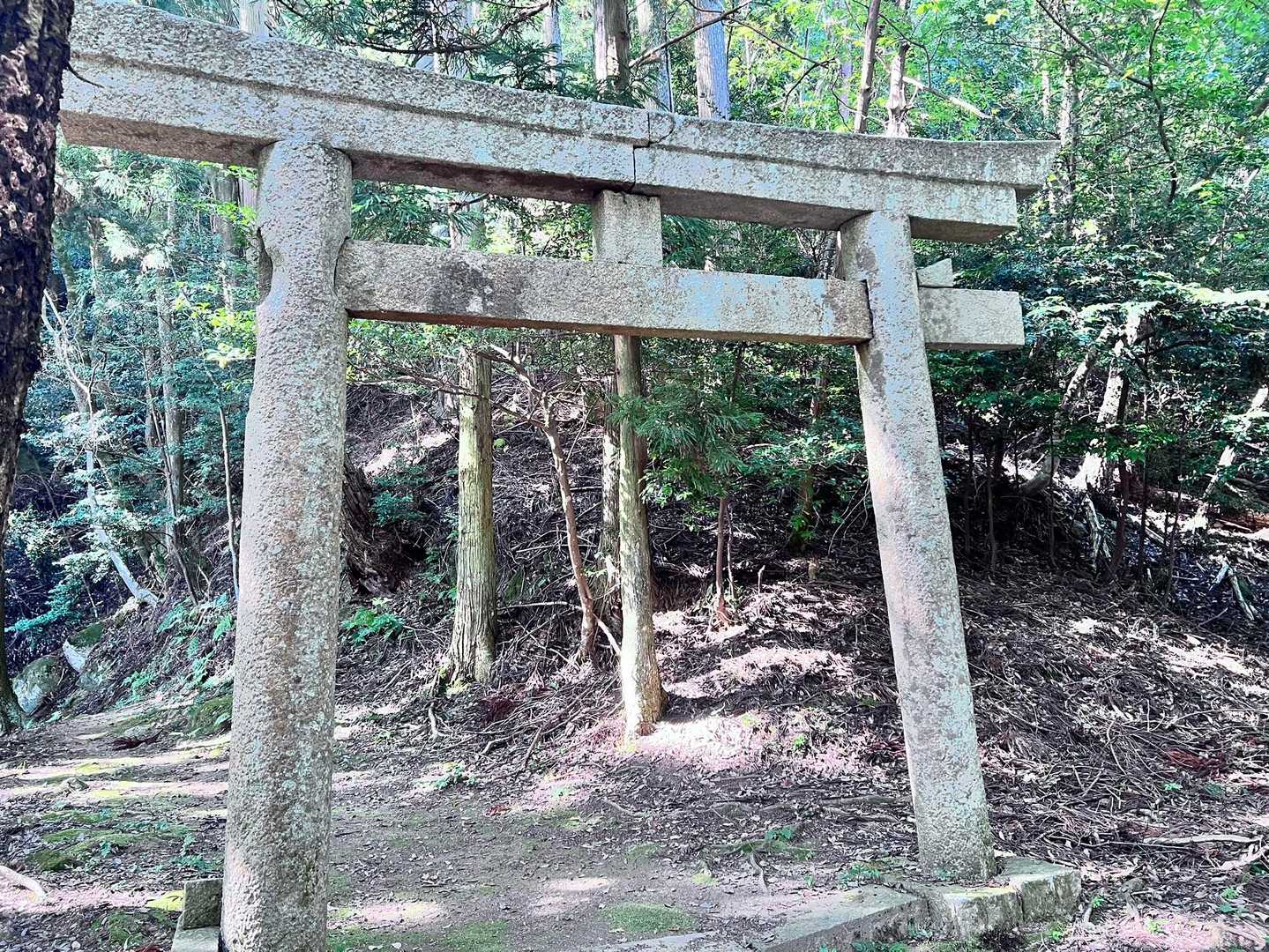 石鳥居に到達しました😁
この先から巨石群🟰行事になります✨