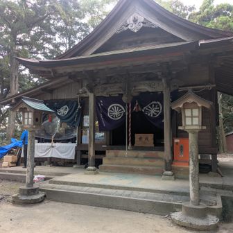 今年は　願い事はせず
感謝の報告に　お参りします