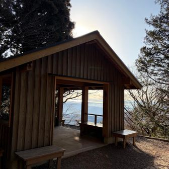 隣のお姉様方が海見える〜キレィって
心の中で海じゃねーよってつっこんだ。