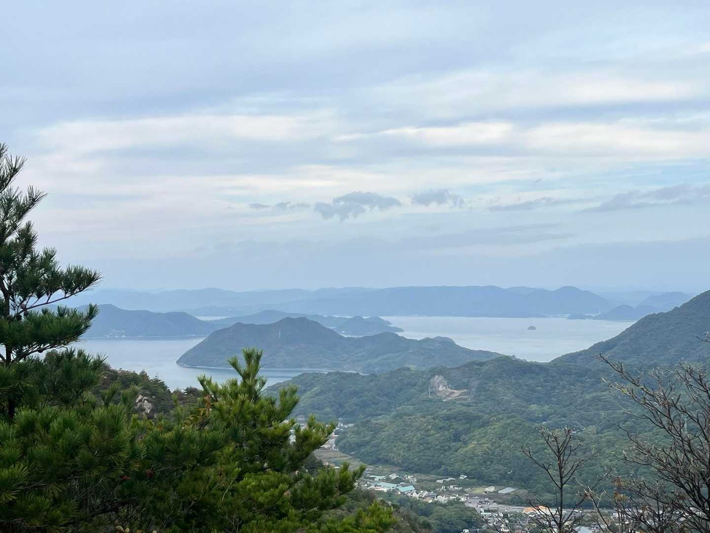 下山は海が目の前に広がり
登りより幸せな気持ちに♡