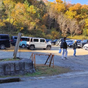矢田山遊びの森駐車場（無料）