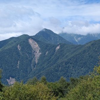 難関峰の大唐松山