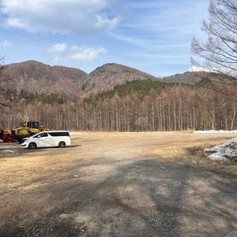 誰もいない広ーい🅿️