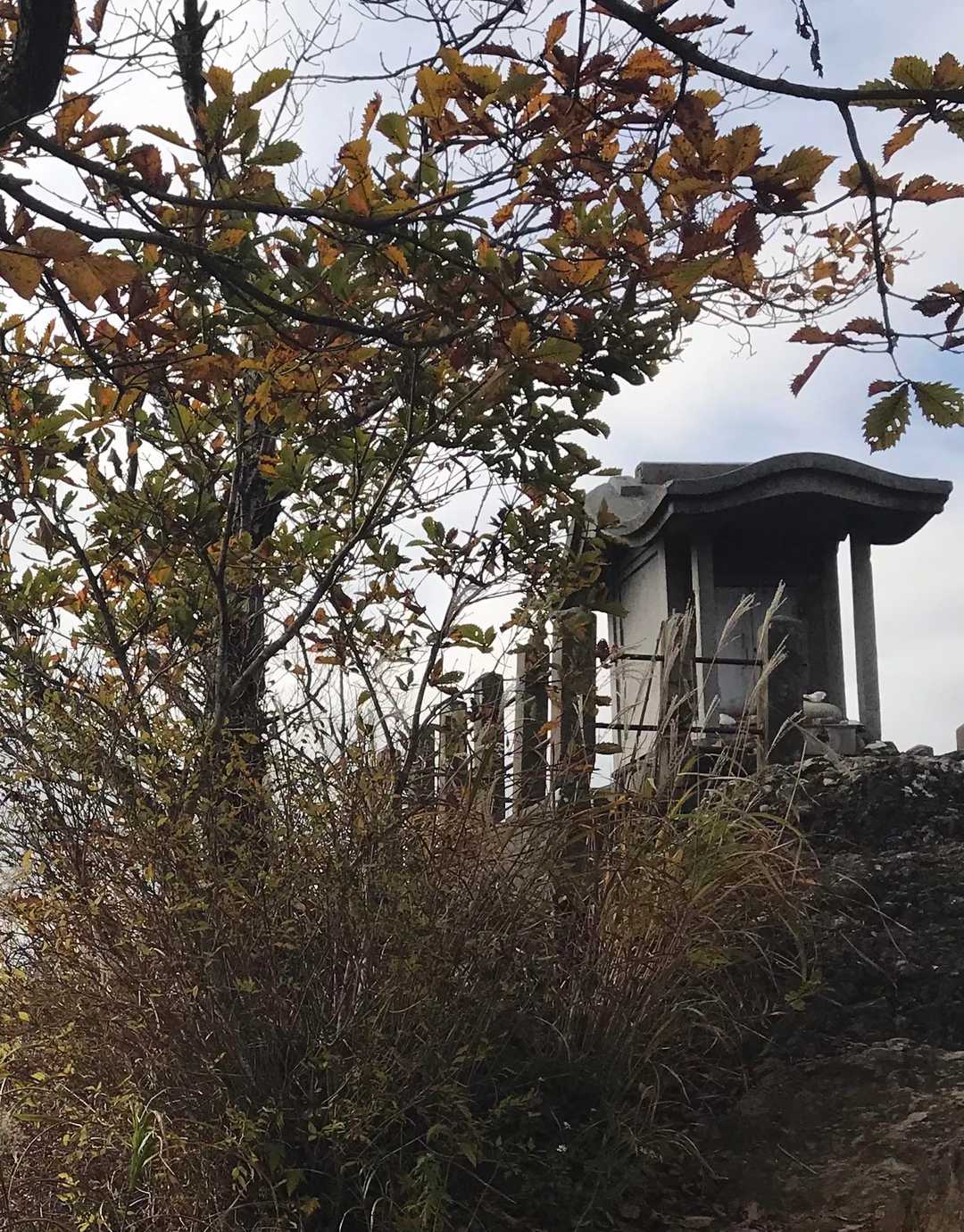 山頂に着きました😊
男体神社奥社、お詣りさせていただきます。
