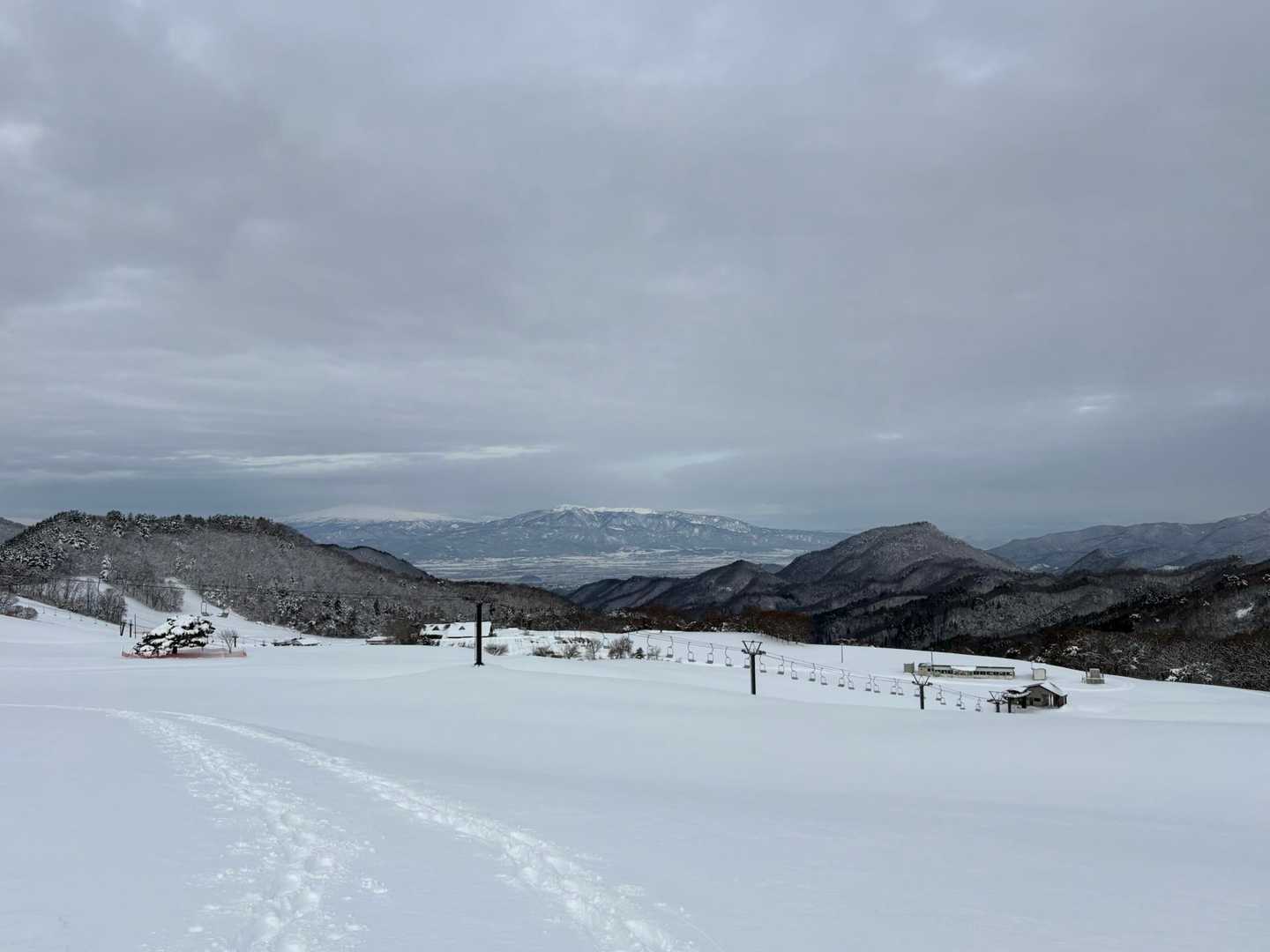 緩い登りが効いてきて暑い🫠