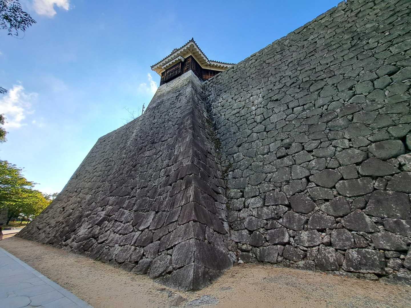 立派な石垣✨