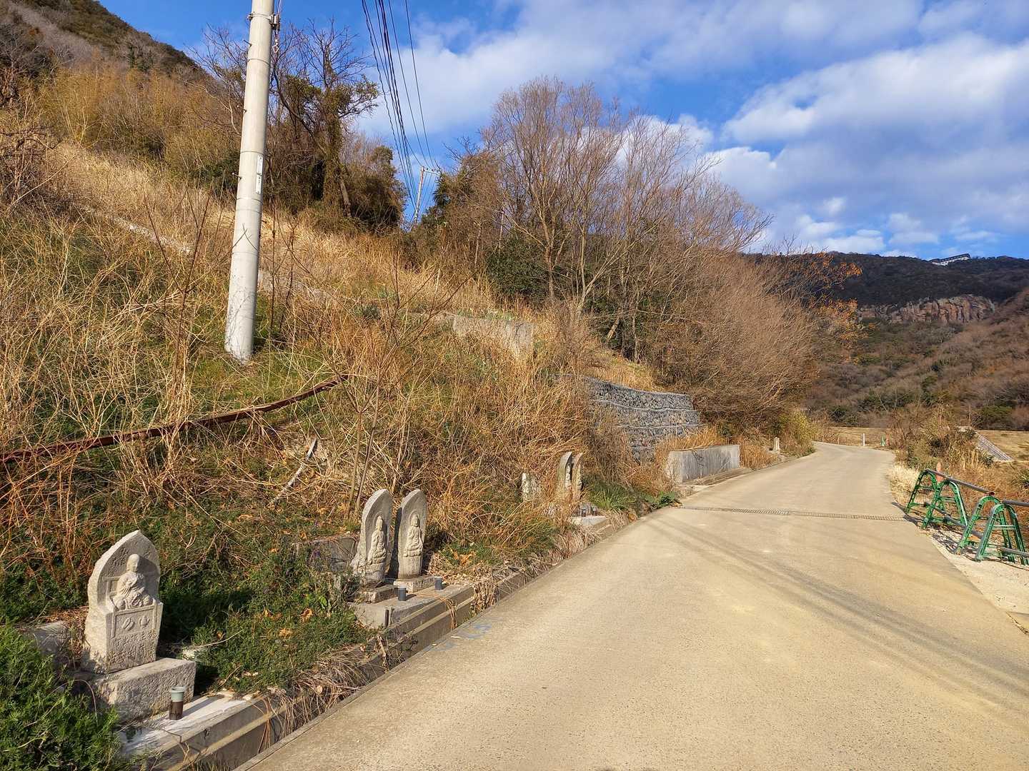 松ヶ浦池を取り囲むように、ミニ八十八箇所巡りができます。