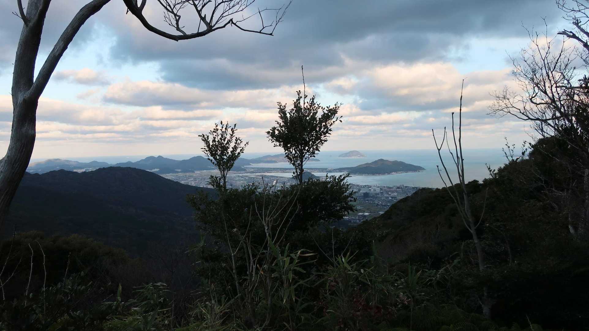 飯盛山-日向山-高地山-叶岳-叶岳登山口 縦走コースの写真
