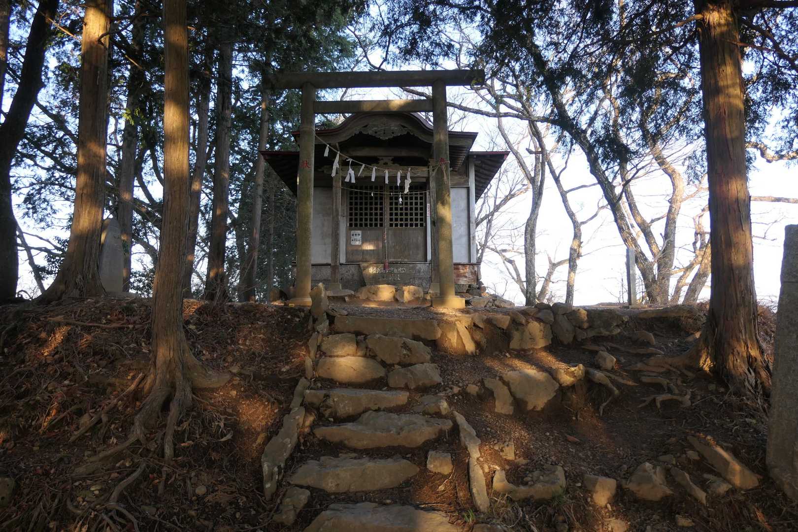 山頂の笠山神社