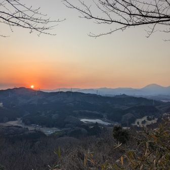 1つまたいで夕日🌄