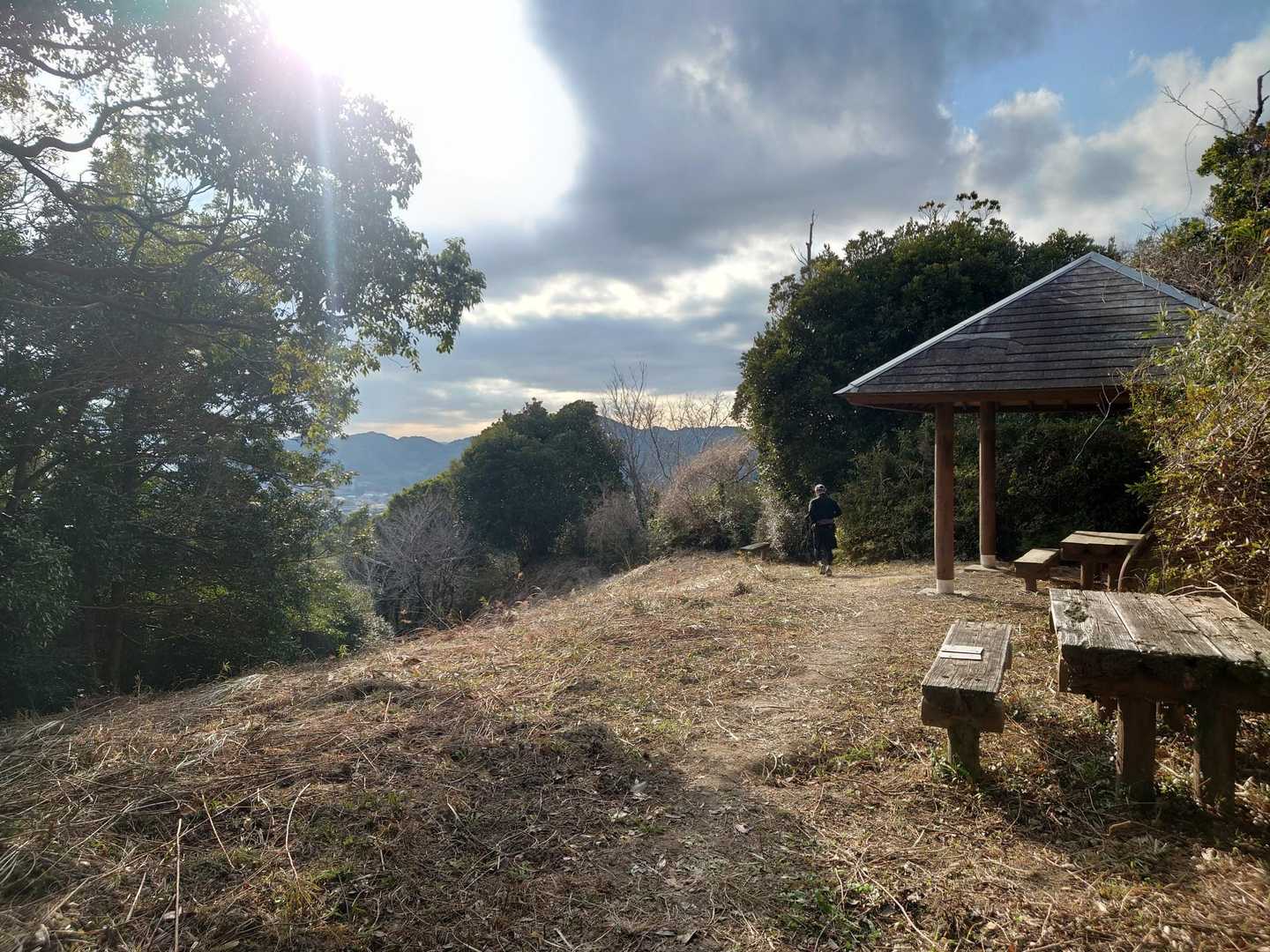 居心地いいにきまってるーー！
陽あたり良好の非公開優良物件。
一休み、いや、二休みくらい入れたい欲求にぐわんぐわんと翻弄されまくります。私のメンタルは豆腐や石原さとみの唇くらいの柔らかさなのです。
