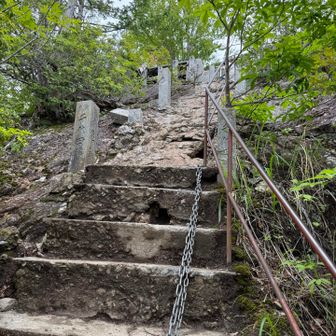 最後奥宮に登る鎖付き階段
上部は坂…スラブ状💦
降りる方が怖い😰