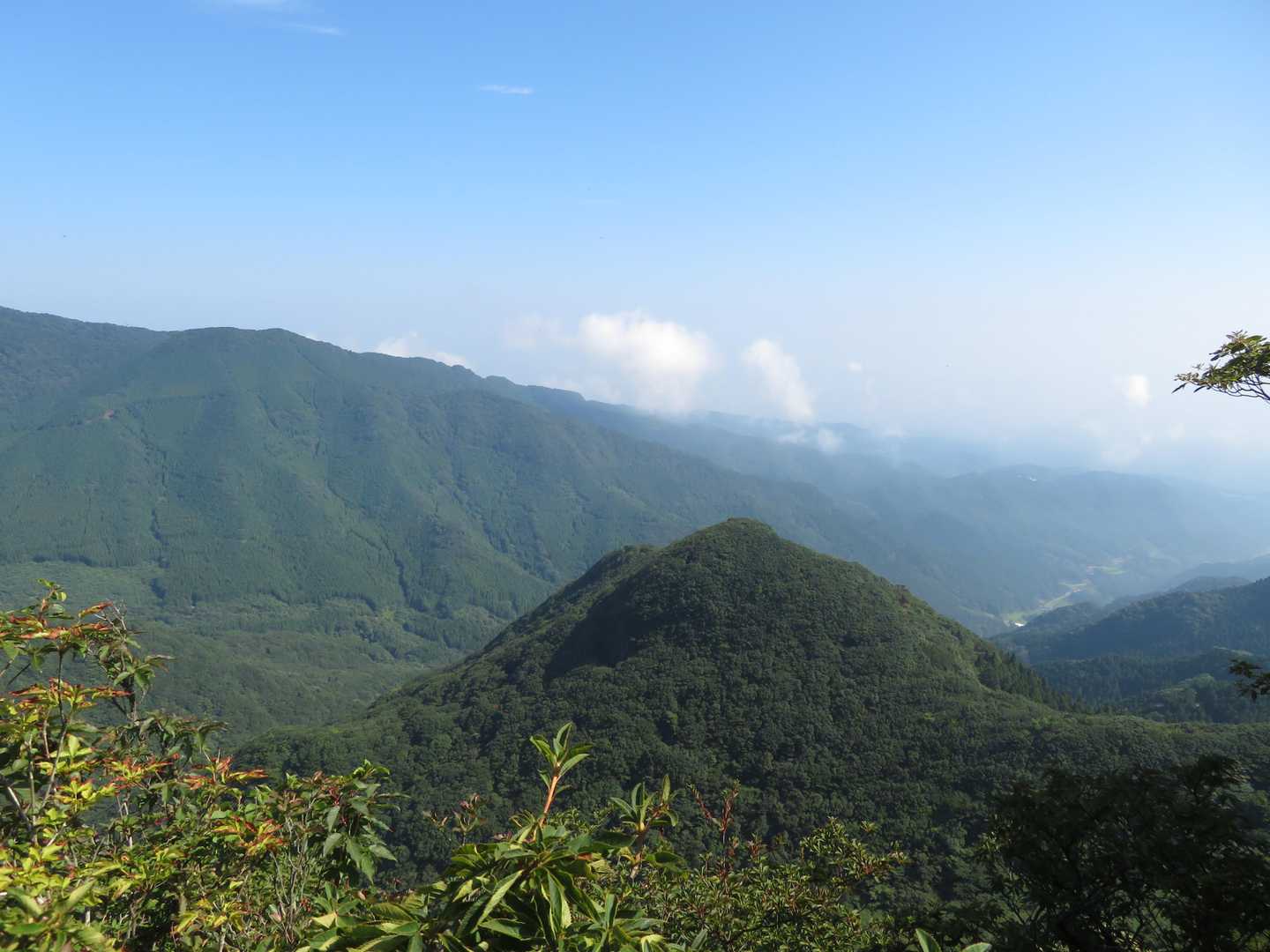360度見渡せます。
最初ここが前岳だと勘違いしていました。これが座禅岩かな？
