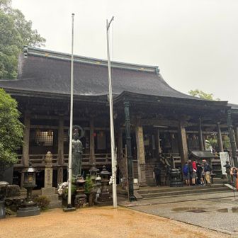 お次は青岸渡寺に。