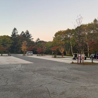 戸隠神社奥社の駐車場

前日に飲みすぎて、予定より1時間遅れ、、、
二日酔いだったし、心底中止にしたかった（汗）