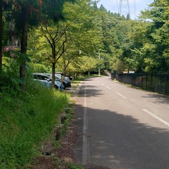 登山口駐車場　満車にはなっていませんでした