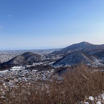 円山・藻岩山✨　札幌の方は近くにいろいろな山があってうらやましい限りです☺️   私の住む江別市は山とは言えない飛鳥山のみ（どう見ても公園🤣）