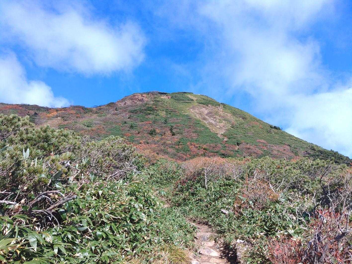 武尊山山頂だいぶ近いぞ