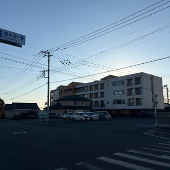 アス道嫌いだよ😑

やっと駅…
えっ( ꒪Д꒪)無人( ꒪Д꒪)
(ﾟДﾟ≡ﾟДﾟ)どうするの？どうしたら良いの？
(ﾟДﾟ≡ﾟДﾟ)(ﾟДﾟ≡ﾟДﾟ)(ﾟДﾟ≡ﾟДﾟ)
はっΣ(*ﾟДﾟﾉ)ﾉ
電車きたΣ(*ﾟДﾟﾉ)ﾉ