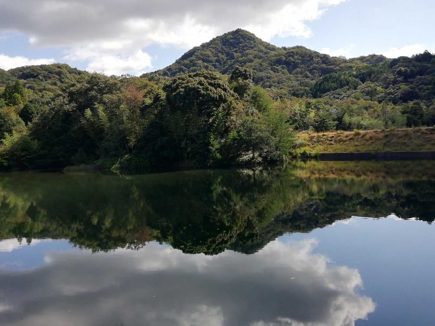 逆さ花ヶ岳。