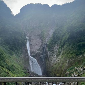 称名滝のマイナスイオン、気持ち良き