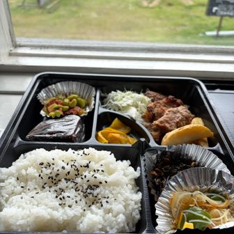 お腹いっぱい、美味しいお弁当でした