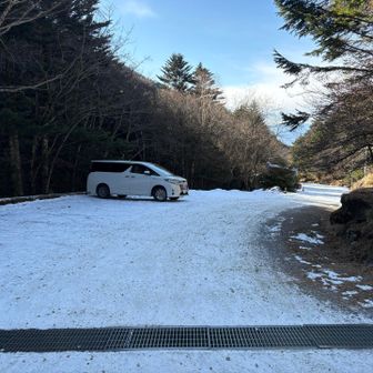 自分の車含めても2台。本日は山に全然人がいない静かな山行でした（出会ったのも2人だけ）