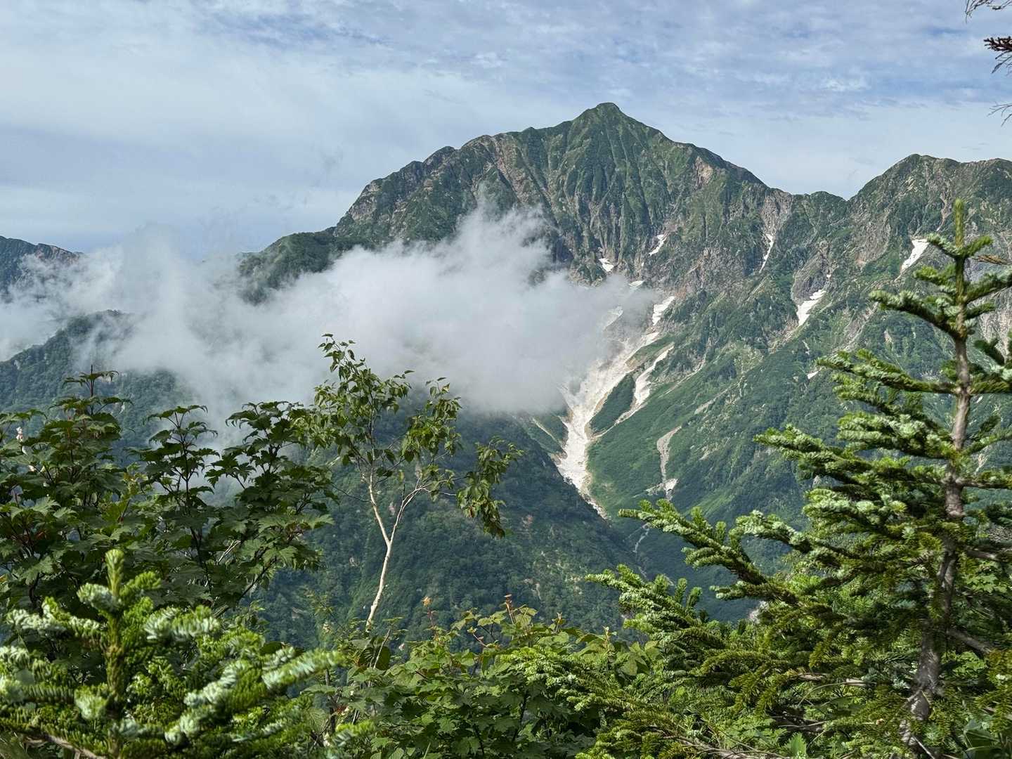 雲を纏って