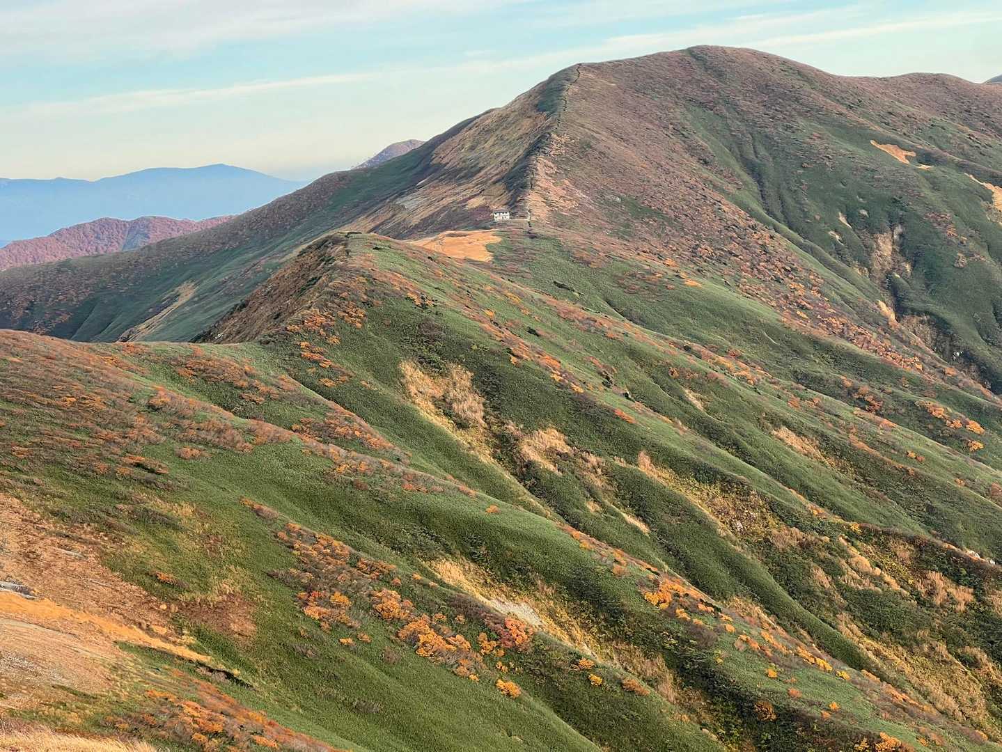 清太岩山-ユーフン山-寒江山-北寒江山-中先峰-以東岳-竜 周回コースの写真