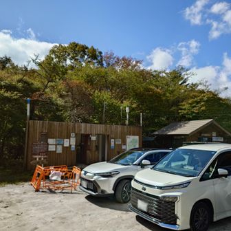 トイレあります。
奥の観光案内所ではコーヒーなども売ってる模様