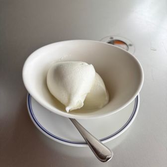 トレイルセンターでアイス食べて休憩