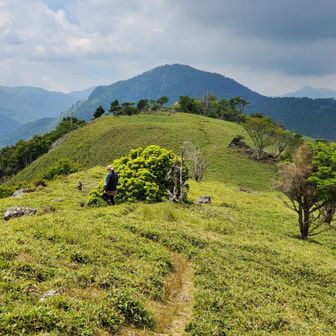 ご飯休憩後、少し丸笹山方面に散歩してみる。